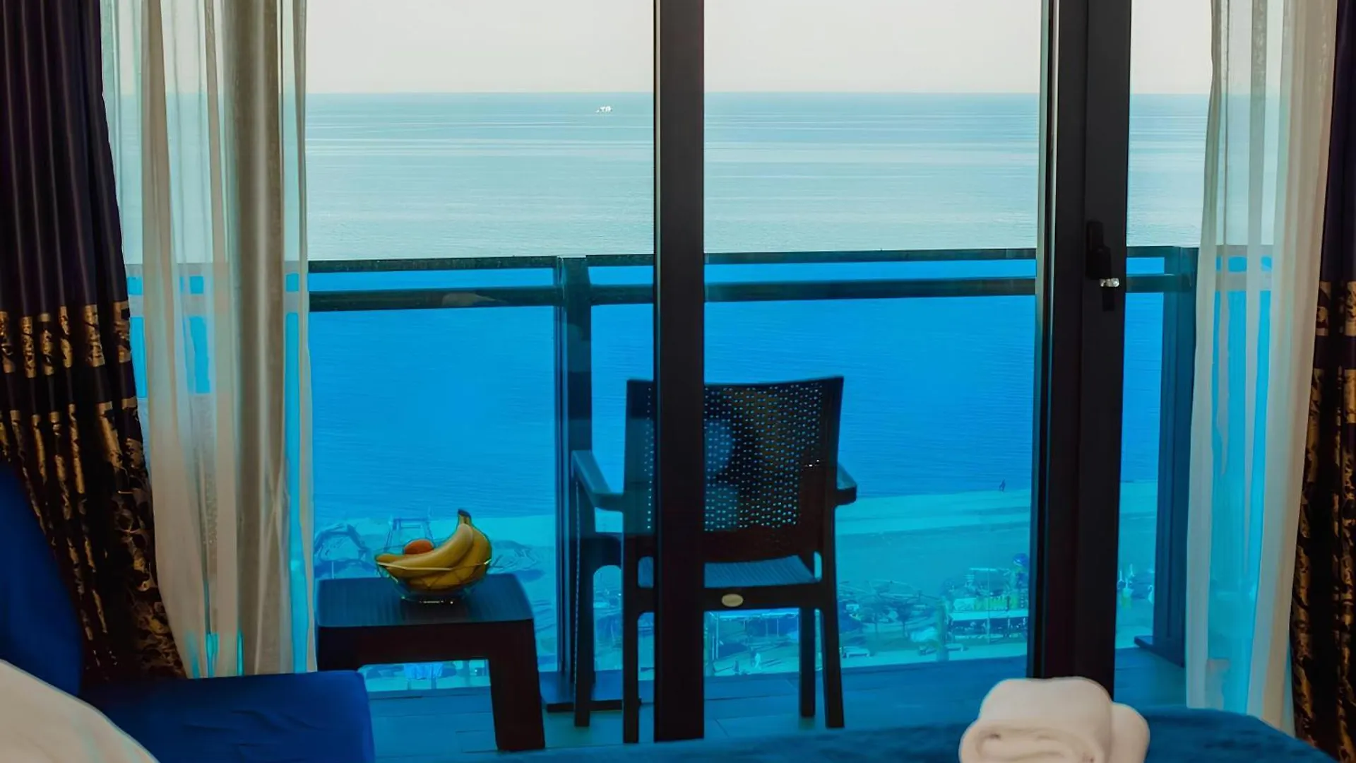 Sea View Panoramic Suite Orbi City Batumi