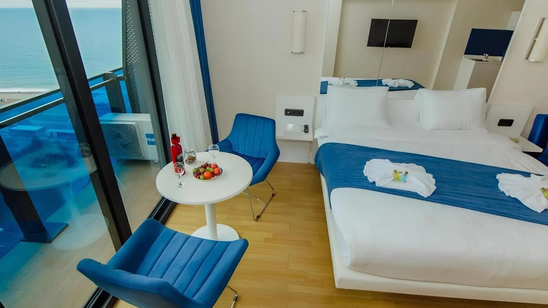 Sea View Panoramic Suite Orbi City Batumi 0*,