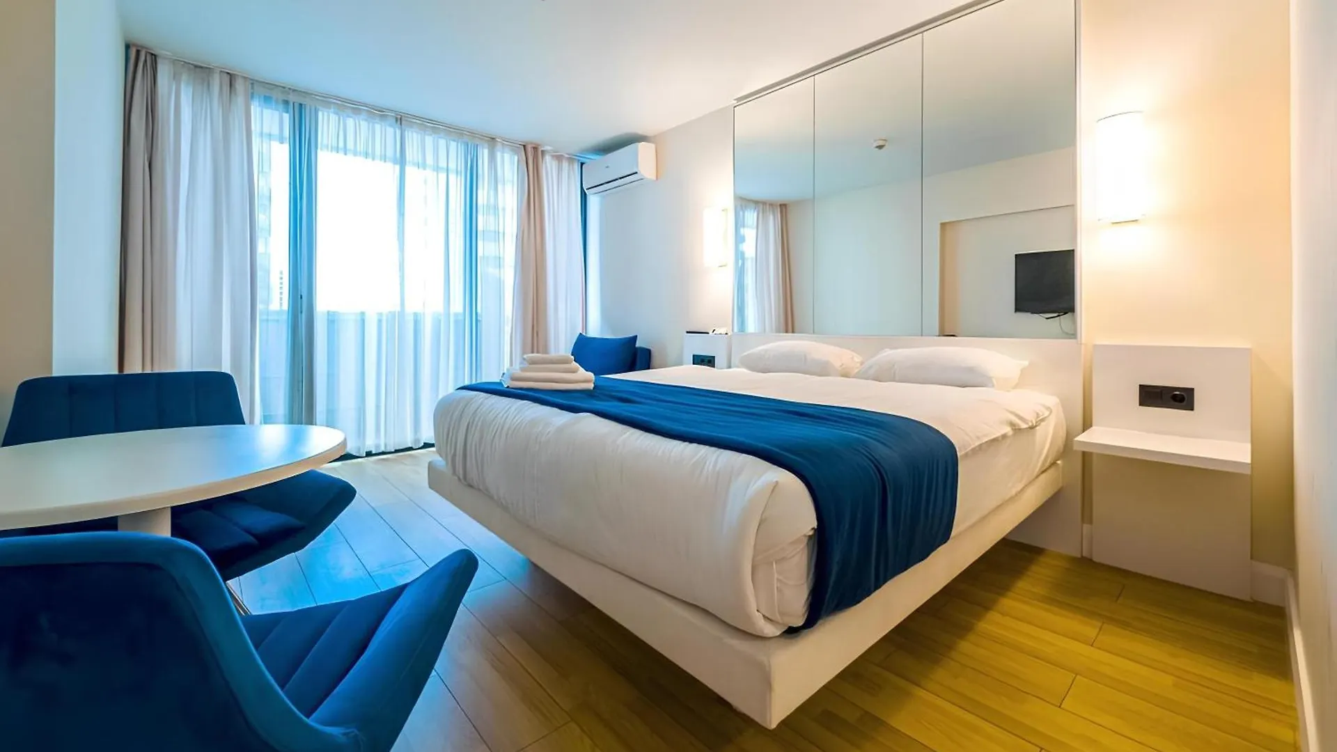Sea View Panoramic Suite Orbi City Batumi 0*,