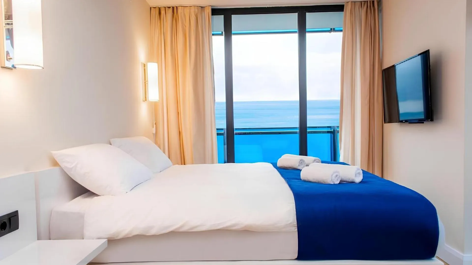Sea View Panoramic Suite Orbi City Batumi 0*,  Georgia